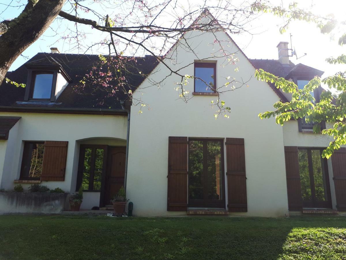 Au Chat Perche Mareil-sur-Mauldre Exterior photo